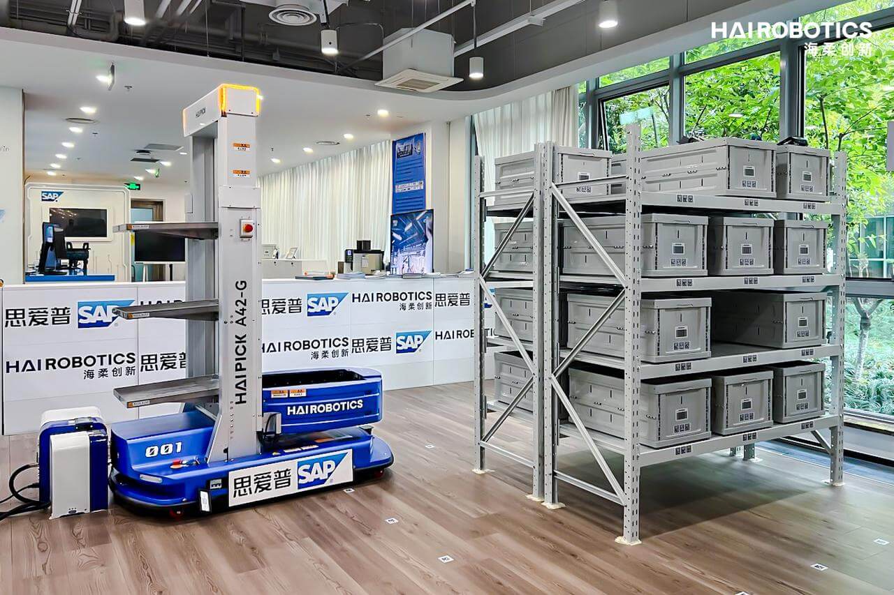 米兰ACR机器人在SAP中国研究院展出